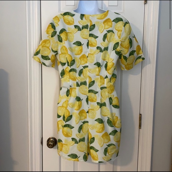 New condition BCBG lemon romper - Picture 7 of 9